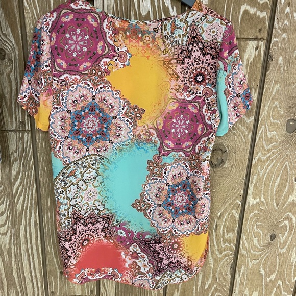 NET Spense Short Sleeve Colorful Top - Picture 5 of 5